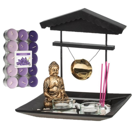 Boeddha beeld voor binnen 24 cm met 30x geurkaarsen lavendel