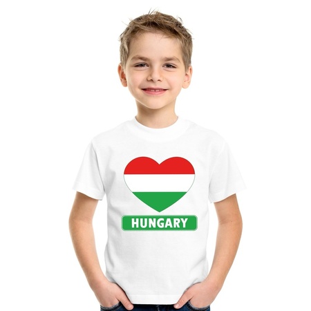 Hongaarse vlag in hartje shirt wit kind