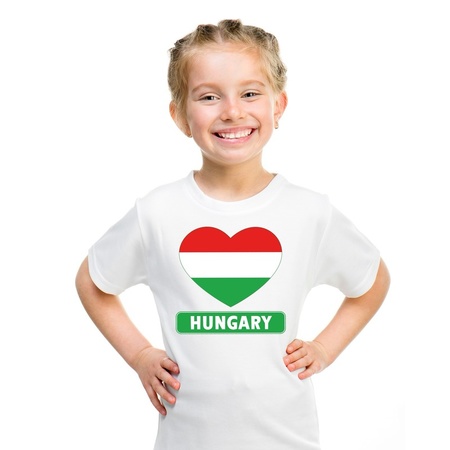 Hongaarse vlag in hartje shirt wit kind