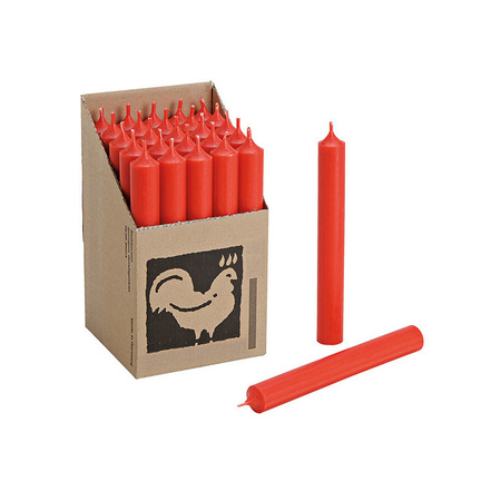Set van 25x rode kaarsen/dinerkaarsen 18 cm 7-8 branduren
