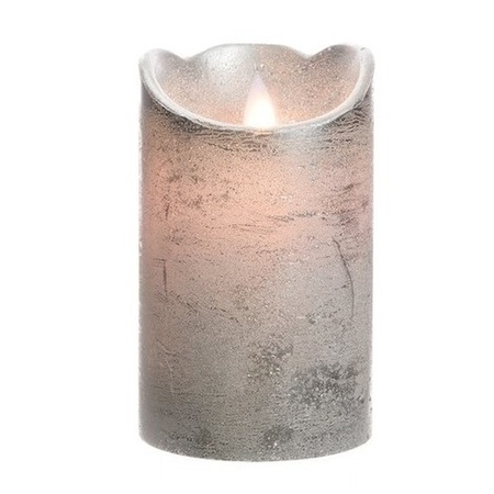 Zilveren LED kaarsen/stompkaarsen 12 cm flakkerend